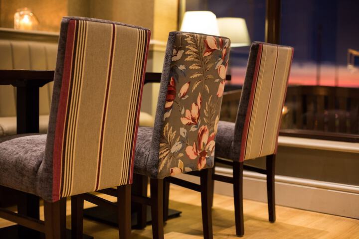 Lounge 39 of 56