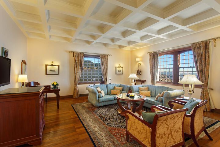 Hotel 70 of 72