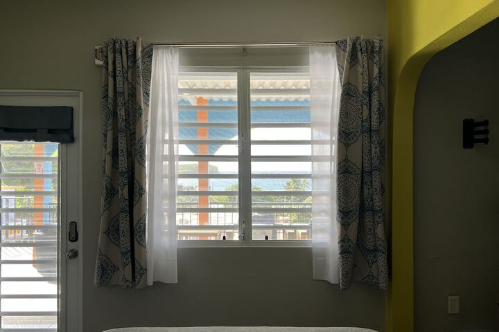 Room 31 of 83