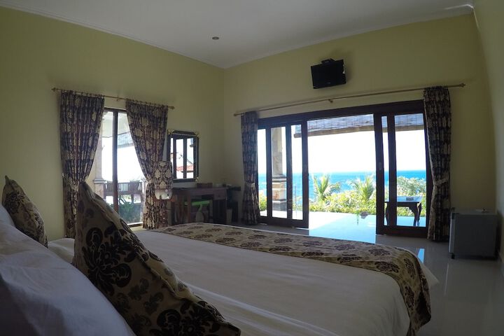 Room 2 of 43