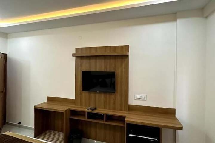 Room 8 of 58