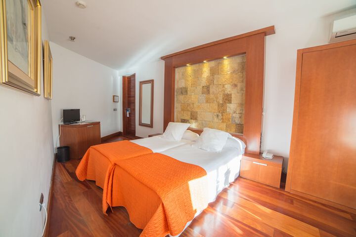 Room 6 of 41