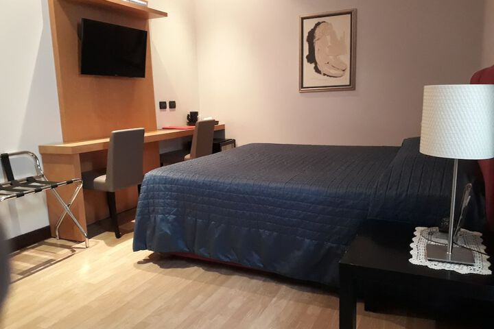Room 7 of 56
