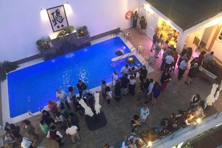Pool 20 of 48