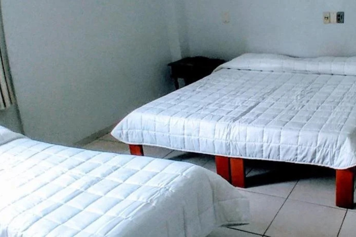 Room 4 of 27