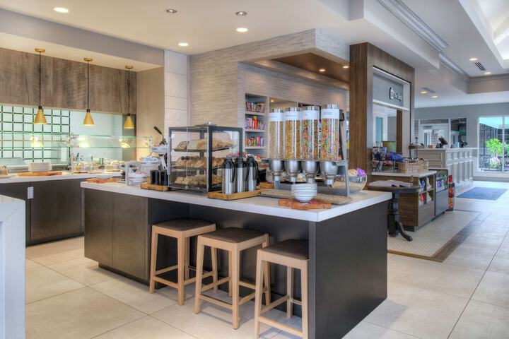 Breakfast area