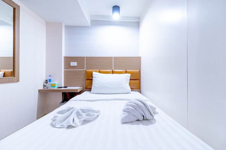 Room 33 of 88