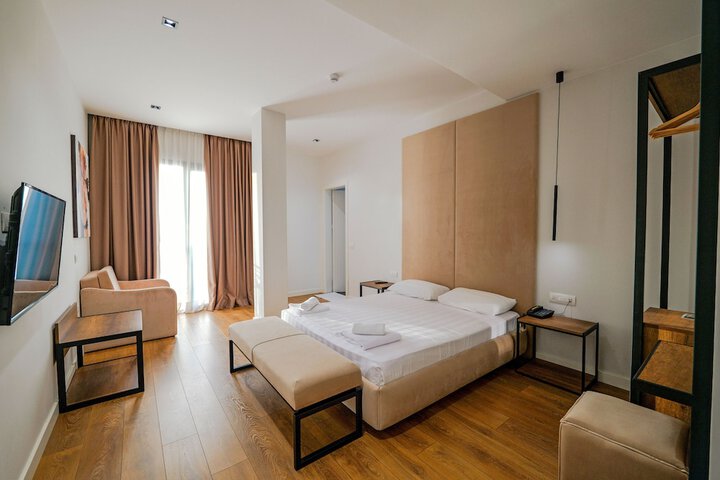 Room 12 of 52