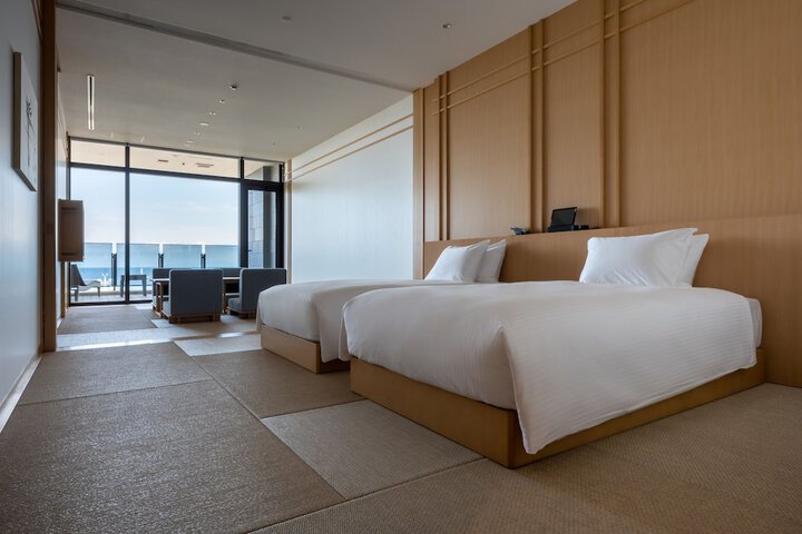 Room 8 of 82