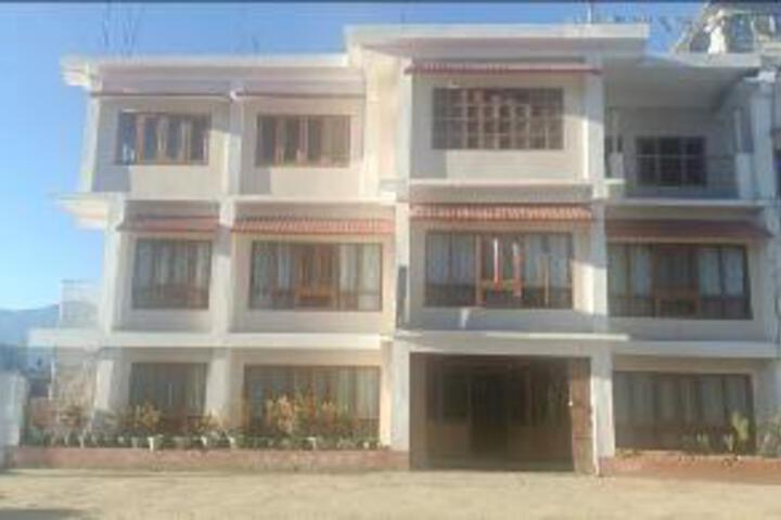 Hotel Tawang Inn