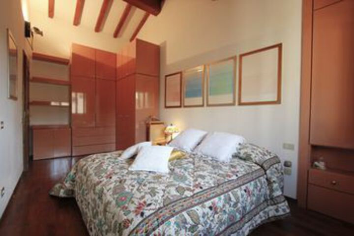 Room 13 of 43
