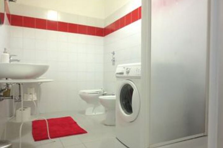 Room 4 of 41