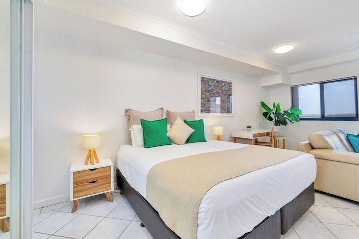 Room 5 of 28