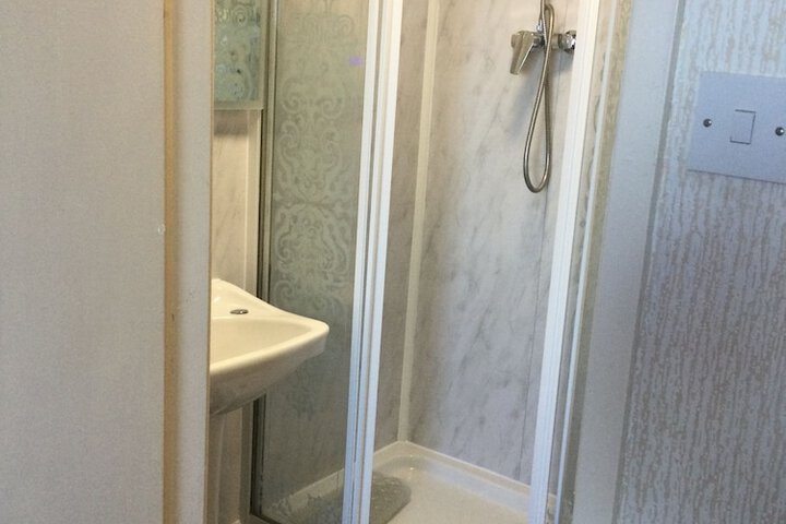 Room 105 of 170