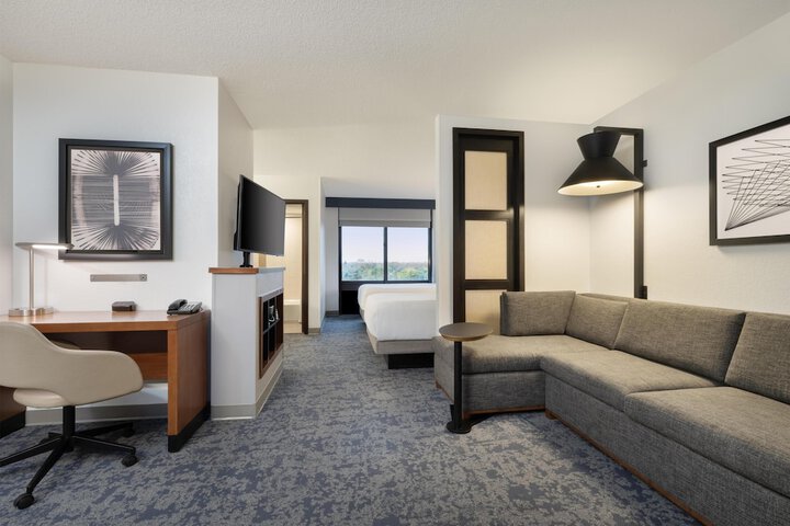 Room 8 of 42