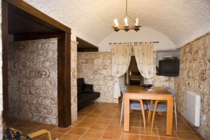 Room 11 of 27