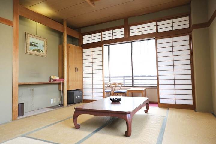 Room 20 of 40
