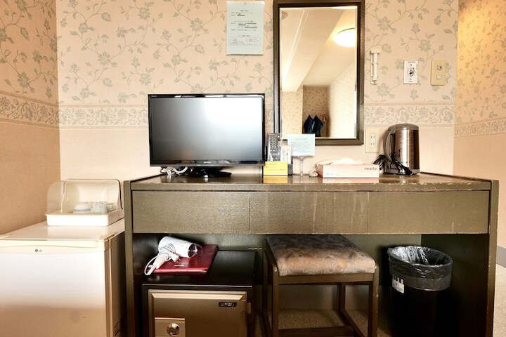 Room 21 of 69