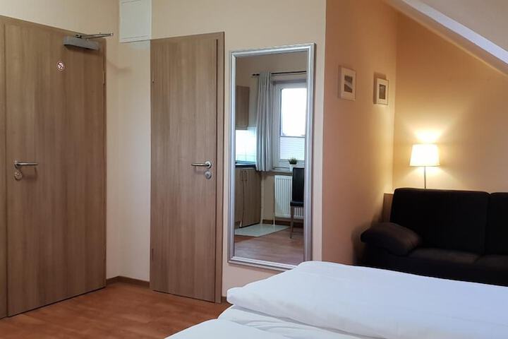 Room 15 of 42