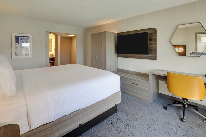 Room 16 of 52