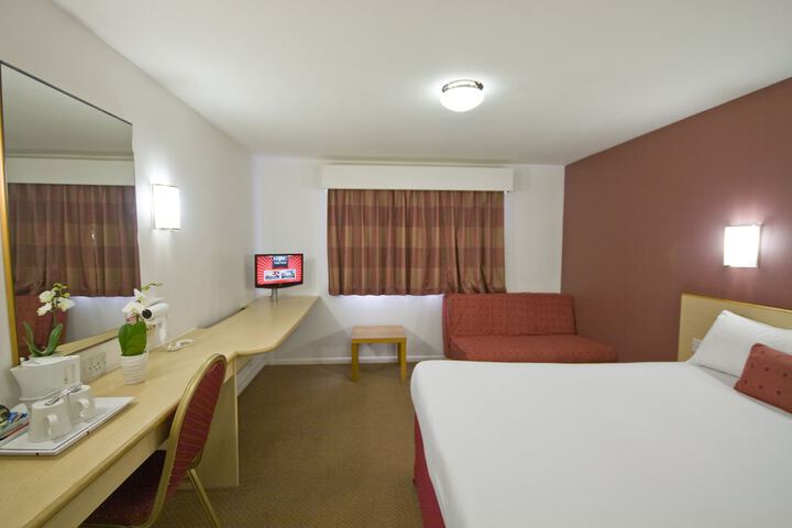 Room 15 of 50