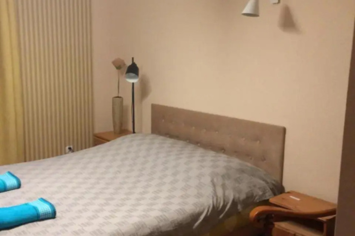 Room 3 of 9