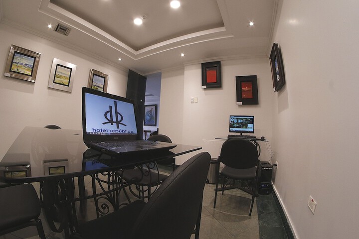 Business Center 65 of 74