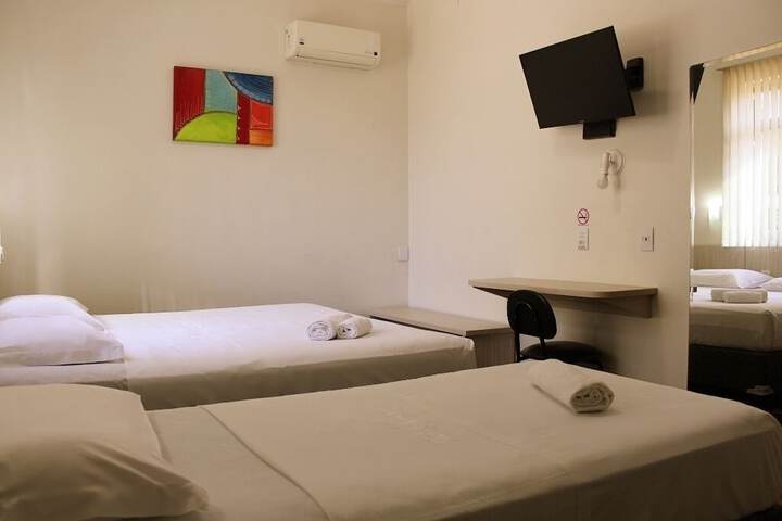 Room 28 of 63