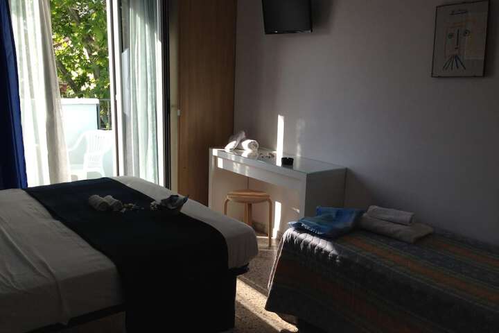 Room 10 of 47