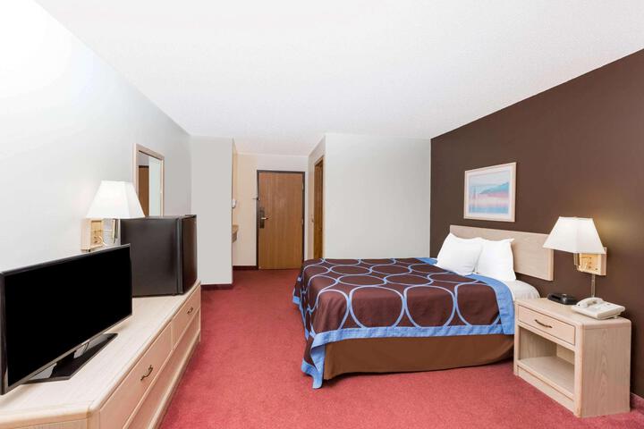 2 Double Beds (8 of 12)