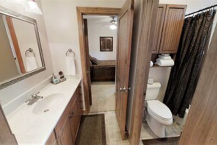 Room 4 of 30