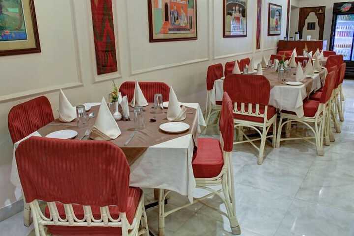 Dining 44 of 65