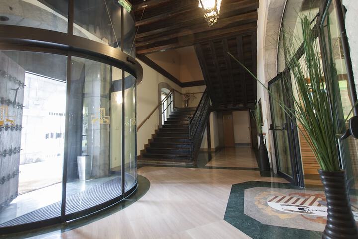 Hotel 2 of 27