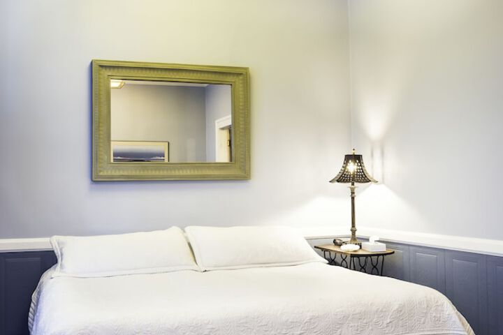 Room 9 of 70