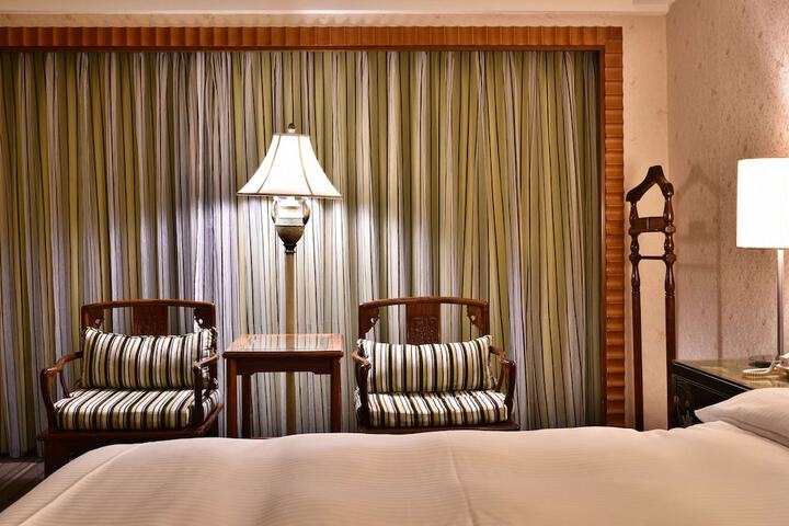 Room 17 of 164