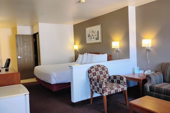 Room 7 of 25