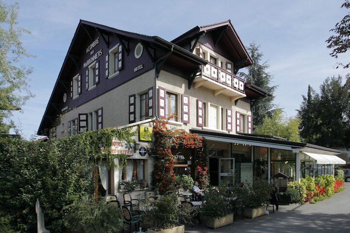 Hôtel a lOmbre des Marronniers