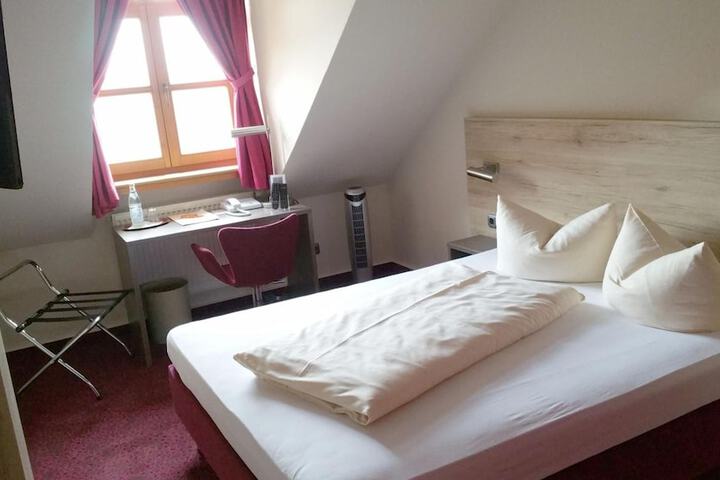 Room 18 of 55