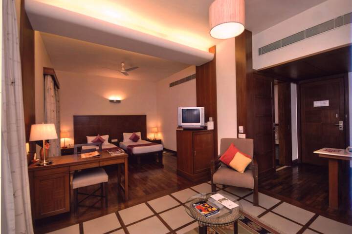 Room 15 of 83