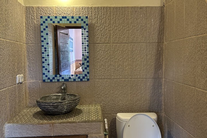 Room 19 of 28