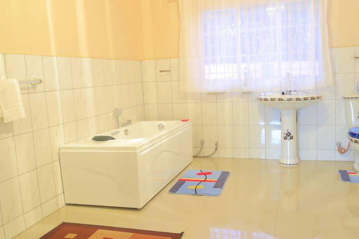 Room 10 of 22