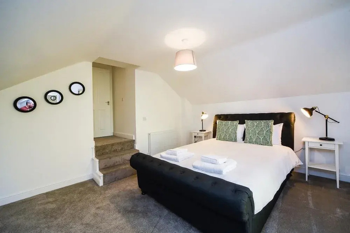 Room 11 of 22