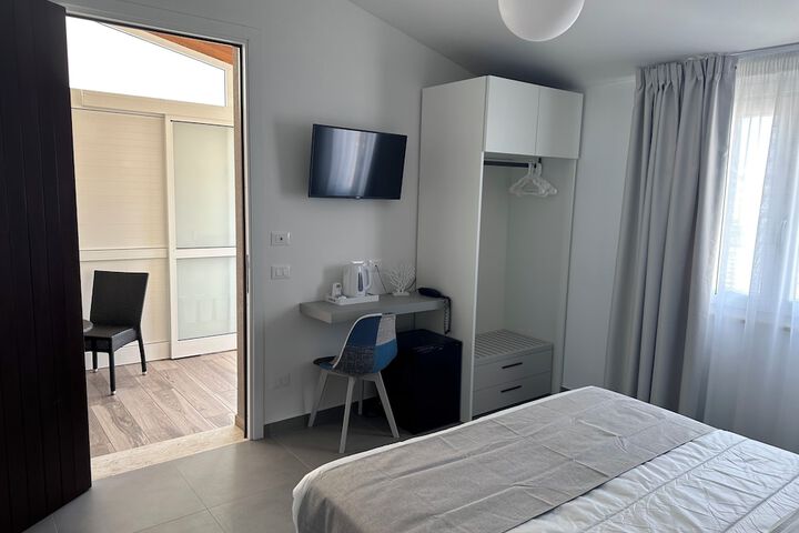Room 17 of 62