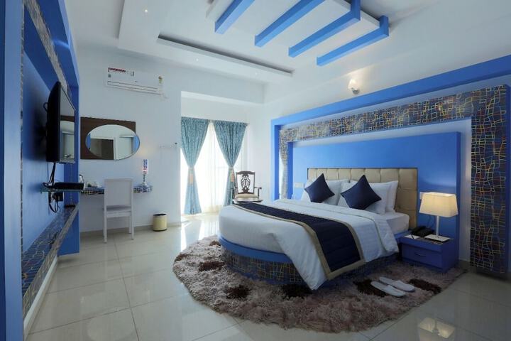 Room 12 of 21