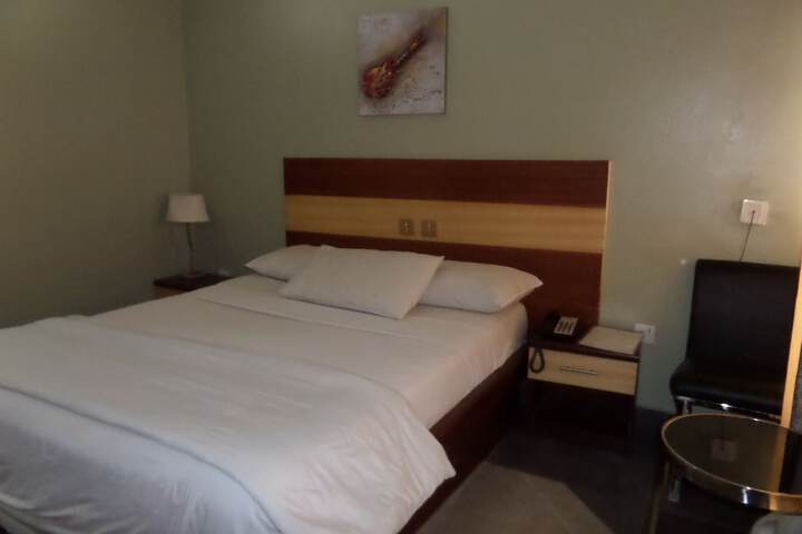 Room 9 of 47