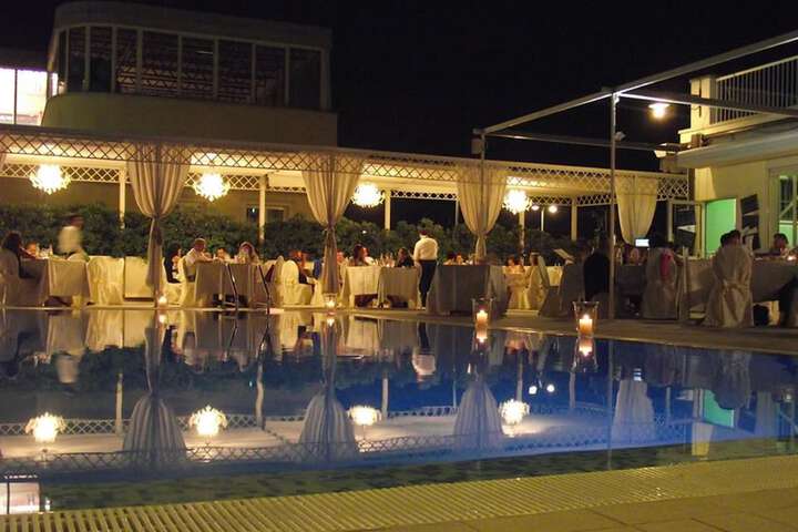 Hotel Pool