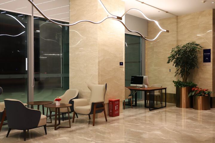 Hotel Interior 4 of 91
