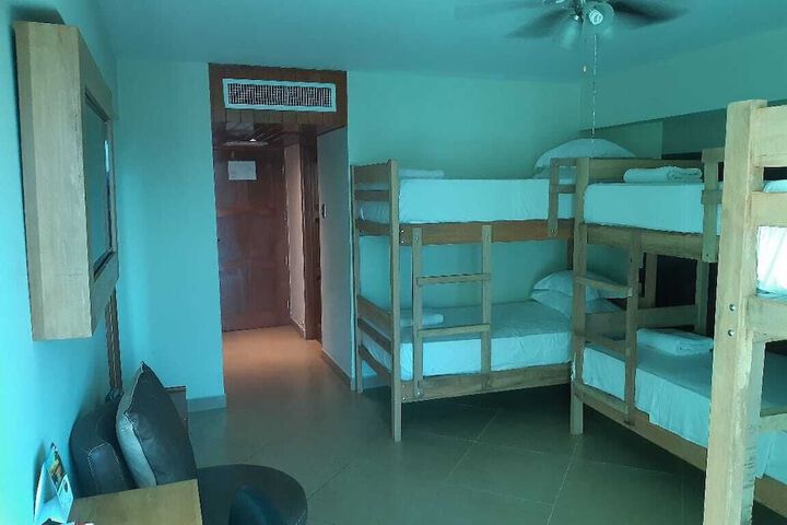 Room 18 of 68