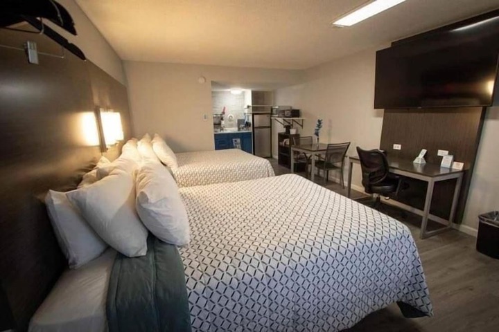 2 Queen Beds (23 of 46)