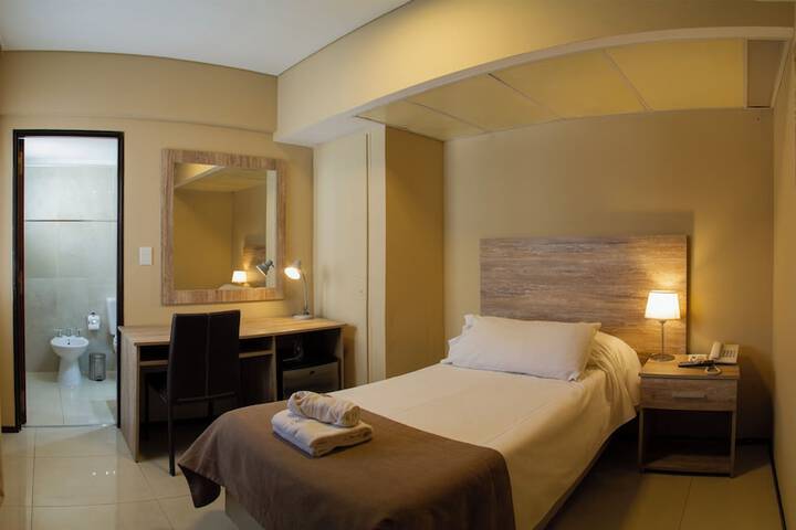 Room 11 of 33